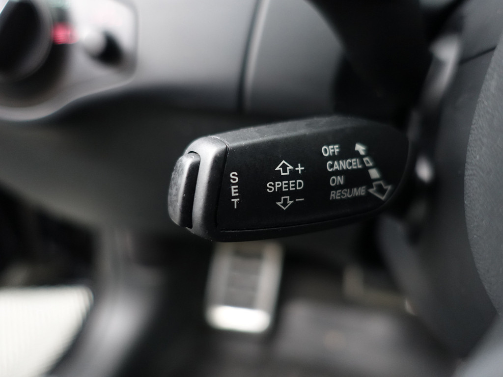 
Audi A4 Avant 1.8 TFSI 170pk S Line Aut- Xenon Led, Sport Interieur, Park Assist, Navi, Trekhaak, Privacy Glass vol									