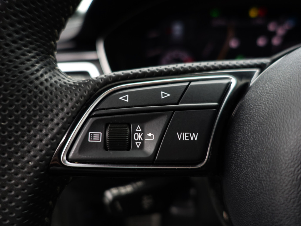 
Audi A4 Avant 35 TFSI S Line Black Optic Aut- Xenon Led, Keyless, Dynamic Select, Sport Leder Interieur, Virtual Cockpit vol									