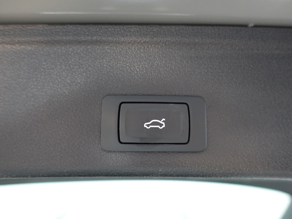 
Audi A4 Avant 35 TFSI S Line Black Optic Aut- Xenon Led, Keyless, Dynamic Select, Sport Leder Interieur, Virtual Cockpit vol									