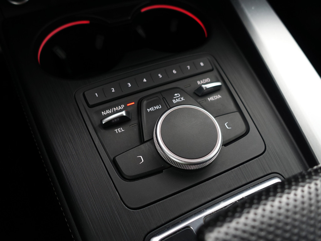 
Audi A4 Avant 1.4 TFSI S Line Black Optic Aut- Panoramadak, Sfeerverlichting, Xenon Led, Keyless, Dynamic Select, Stoelverwarming vol									