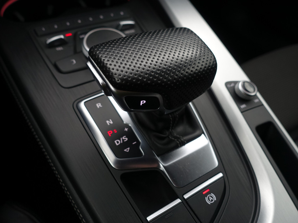 
Audi A4 Avant 1.4 TFSI S Line Black Optic Aut- Panoramadak, Sfeerverlichting, Xenon Led, Keyless, Dynamic Select, Stoelverwarming vol									