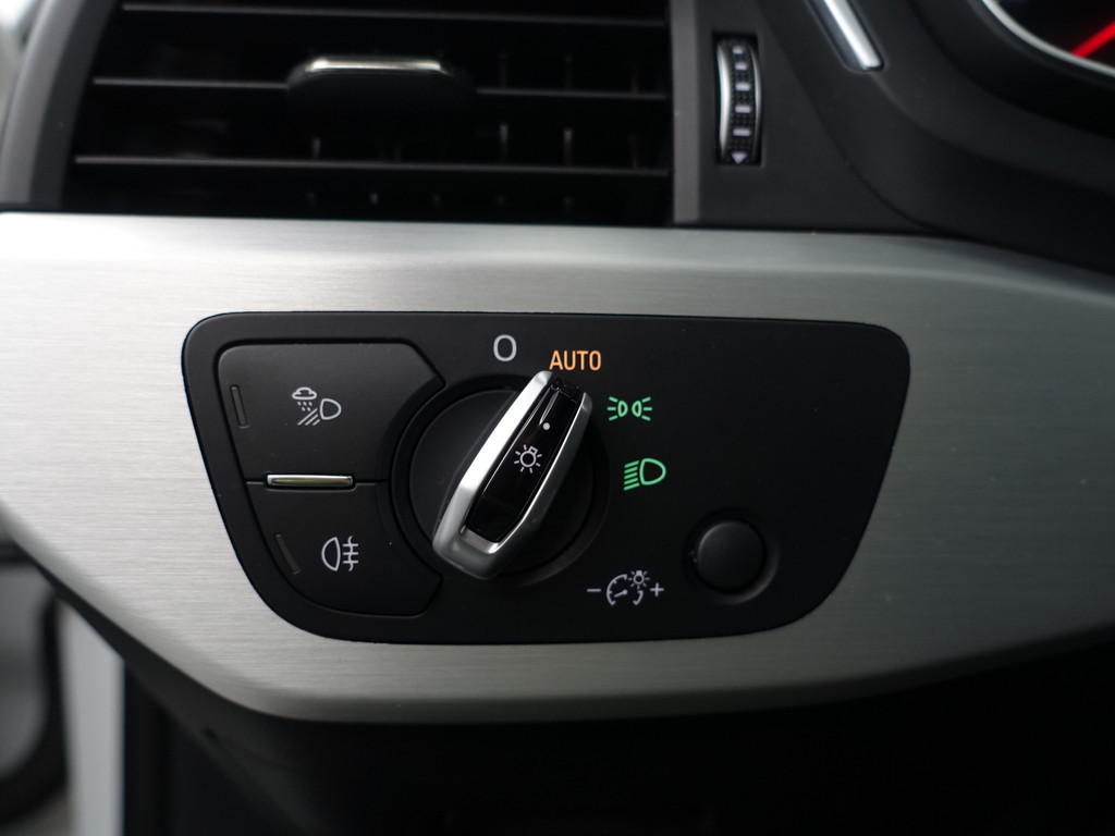 
Audi A4 Avant 1.4 TFSI S Line Black Optic Aut- Panoramadak, Sfeerverlichting, Xenon Led, Keyless, Dynamic Select, Stoelverwarming vol									