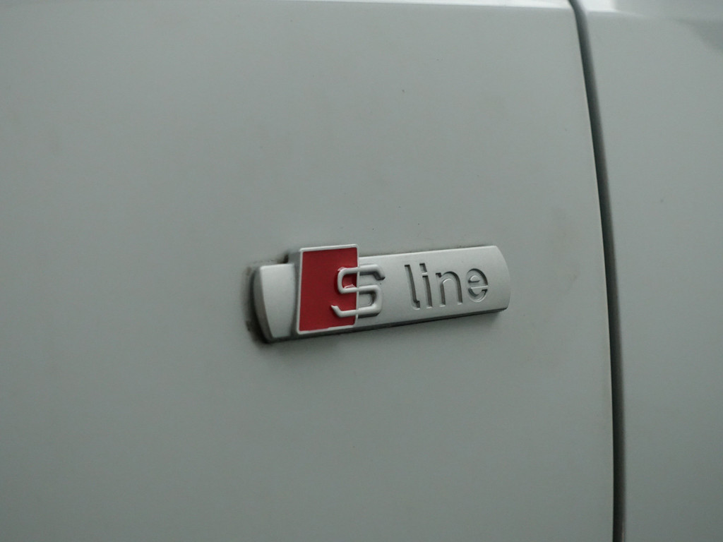 
Audi A4 Avant 1.4 TFSI S Line Black Optic Aut- Panoramadak, Sfeerverlichting, Xenon Led, Keyless, Dynamic Select, Stoelverwarming vol									