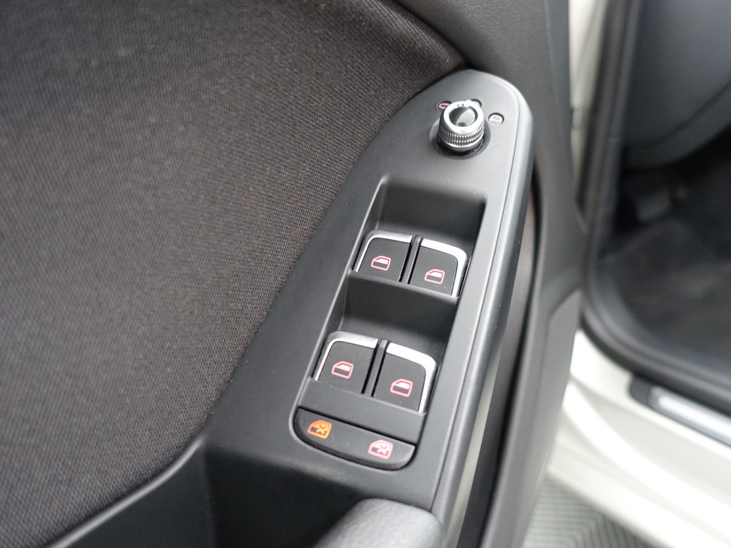 
Audi A5 Sportback 1.8 TFSI 170Pk S-Line Aut- Xenon Led, Navi, Cruise, Clima, Park Assist, Carbon Pakket vol									