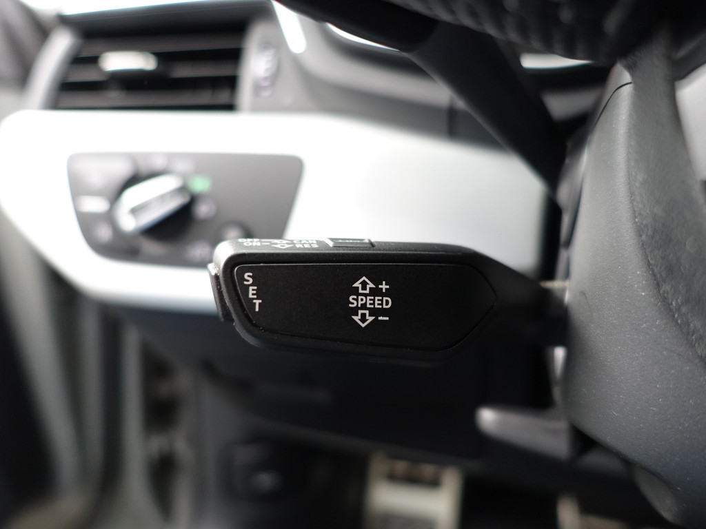 
Audi A5 Coupé 40 TFSI S line Black Optic Aut- Xenon Led, Dynamic Select, Keyless, Sfeerverlichting, Navi, Park Assist vol									