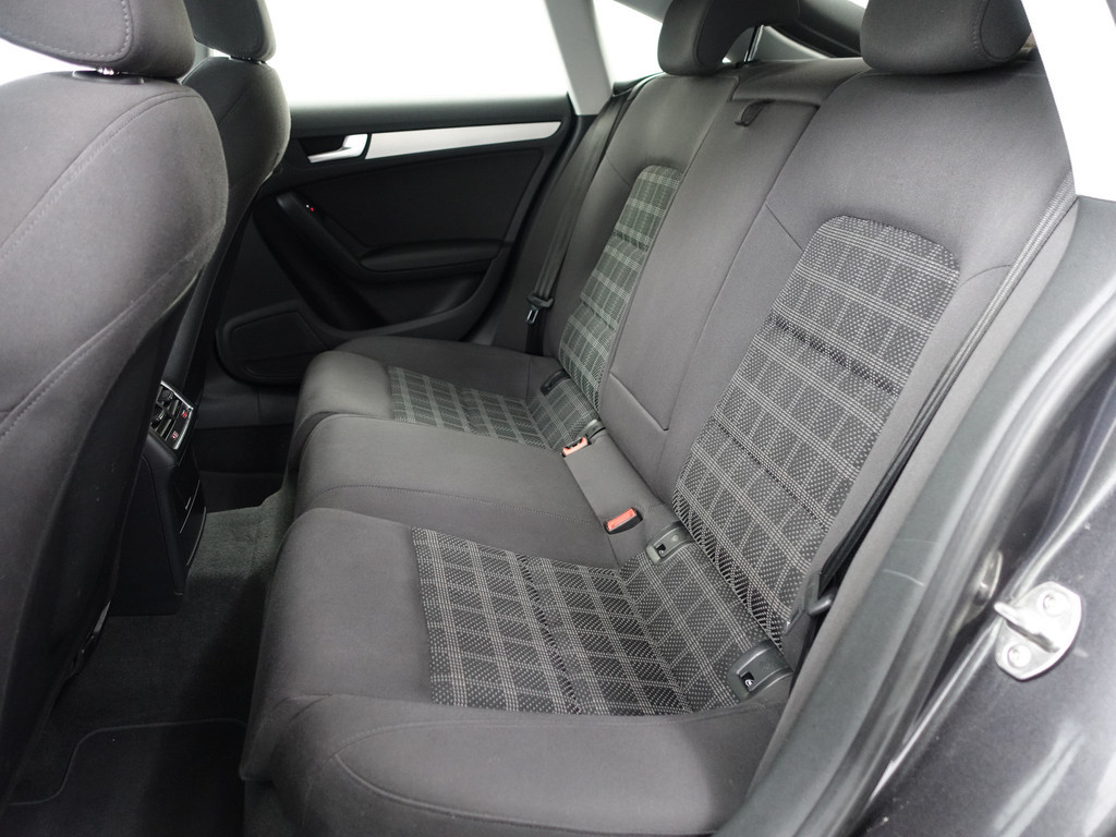 
								Audi A5 Sportback 1.8 TFSI Pro Line S Black Optic- Xenon Led, Sport Interieur, Park Assist, Navi, Clima, Cruise vol									