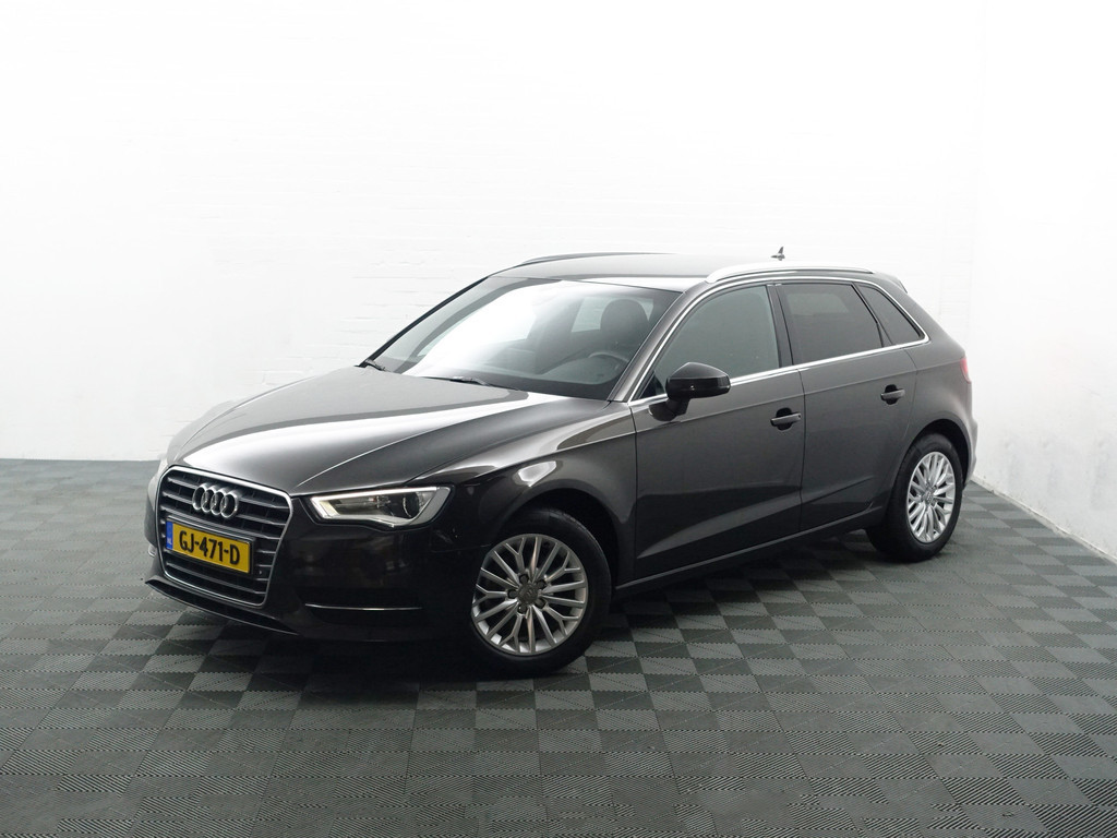 
								Audi A3 Sportback 1.2 TFSI S Line Aut- Xenon Led, Active Lane Assist, Sfeerverlichting, Park Assist, Sport Interieur, Stoelverwarming vol									