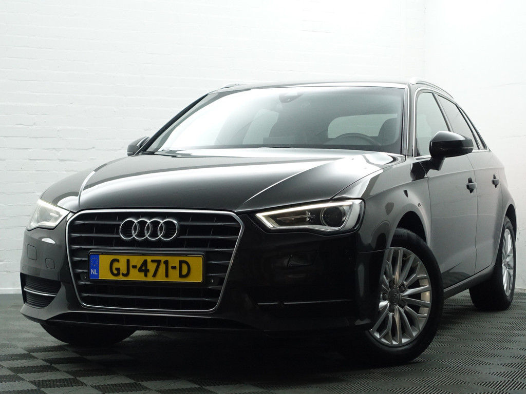 
								Audi A3 Sportback 1.2 TFSI S Line Aut- Xenon Led, Active Lane Assist, Sfeerverlichting, Park Assist, Sport Interieur, Stoelverwarming vol									