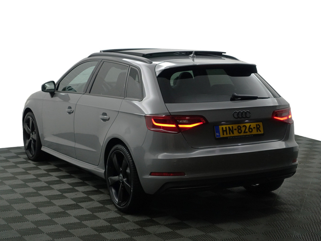 
Audi A3 Sportback 1.4 e-tron S Competition Aut- RS Interieur, Panoramadak, Sfeerverlichting, Xenon Led, Keyless, Standkachel vol									