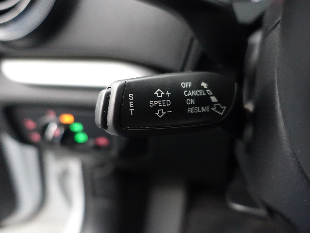 
Audi A3 Sportback 1.4 e-tron S Competition Aut- RS Interieur, Panoramadak, Sfeerverlichting, Xenon Led, Keyless, Standkachel vol									