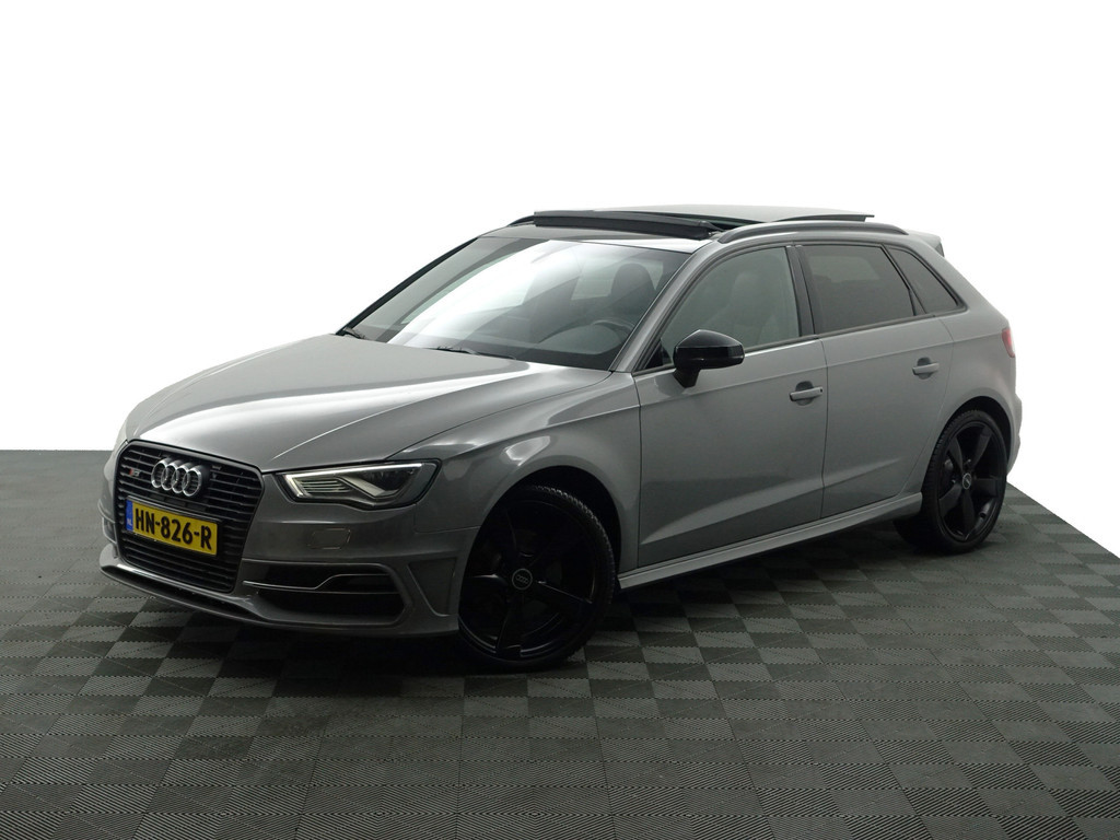 
Audi A3 Sportback 1.4 e-tron S Competition Aut- RS Interieur, Panoramadak, Sfeerverlichting, Xenon Led, Keyless, Standkachel vol									