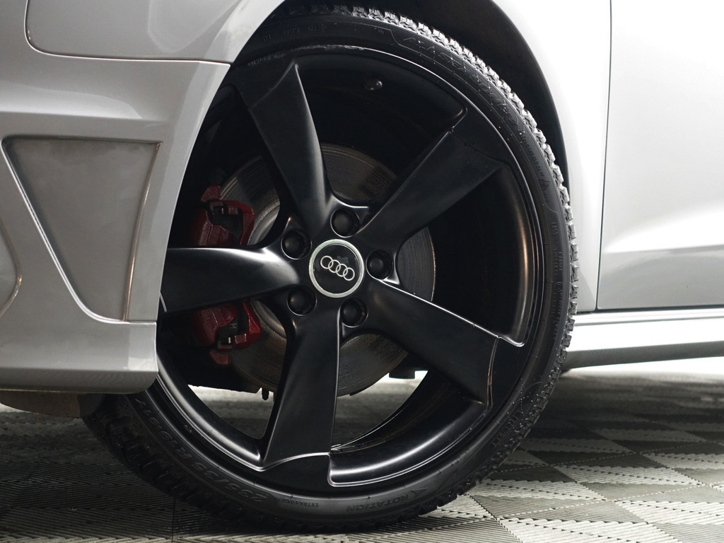 
Audi A3 Sportback 1.4 e-tron S Competition Aut- RS Interieur, Panoramadak, Sfeerverlichting, Xenon Led, Keyless, Standkachel vol									