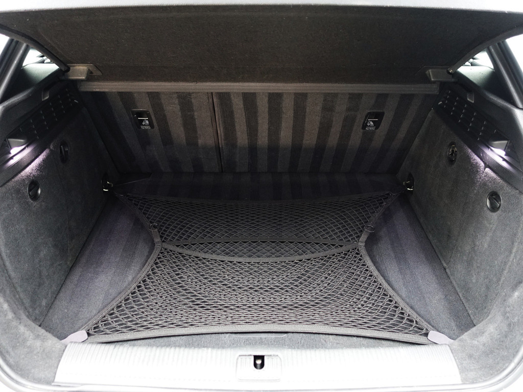 
Audi A3 Sportback 1.4 e-tron S Competition Aut- RS Interieur, Panoramadak, Sfeerverlichting, Xenon Led, Keyless, Standkachel vol									