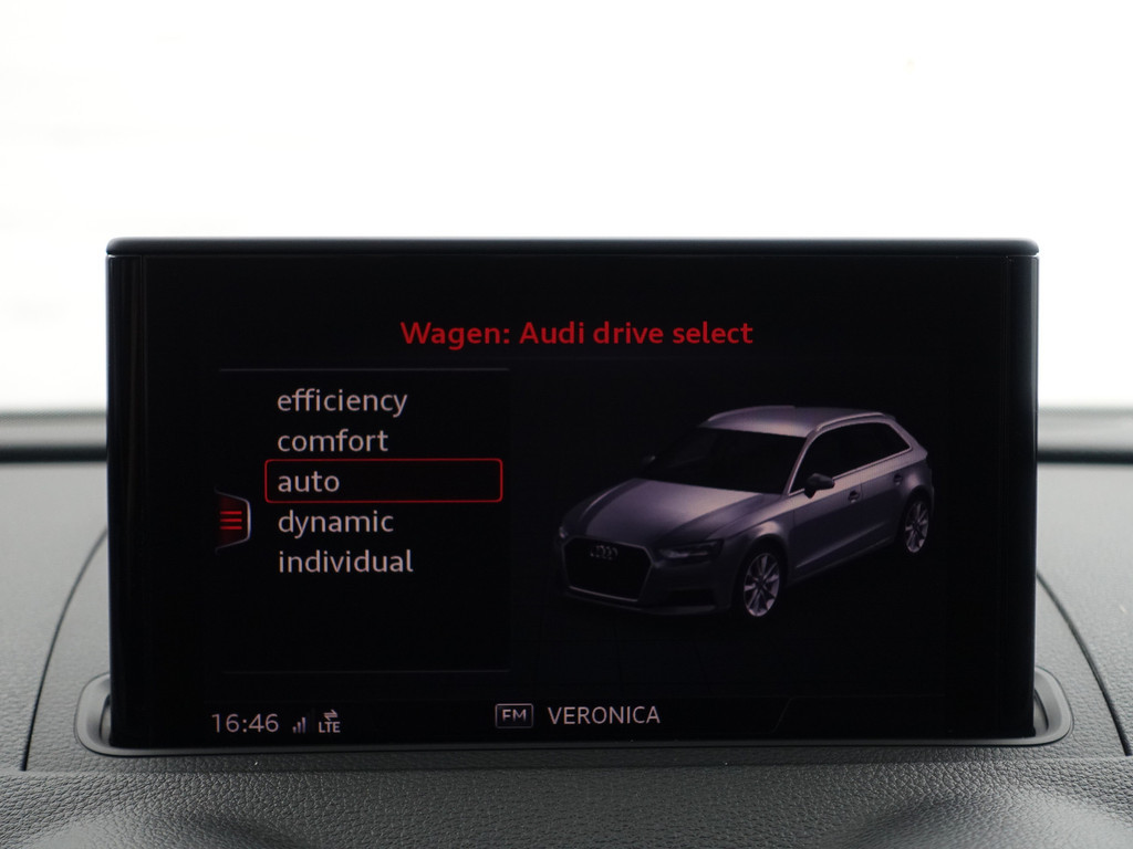 
								Audi A3 Sportback 1.5 TFSI Pro Line S Plus Aut- Xenon Led, Virtual Cockpit, Sfeerverlichting, Sport Interieur, Dynamic Select, Park Assist vol									