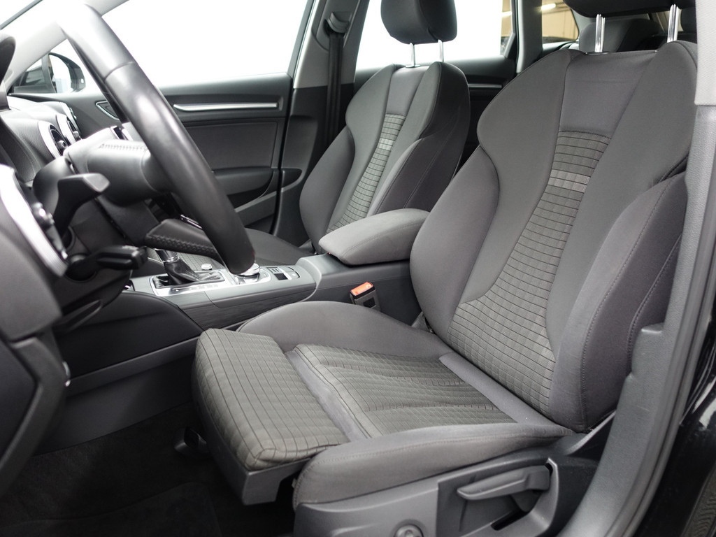 
								Audi A3 Sportback 1.5 TFSI Pro Line S Plus Aut- Xenon Led, Virtual Cockpit, Sfeerverlichting, Sport Interieur, Dynamic Select, Park Assist vol									