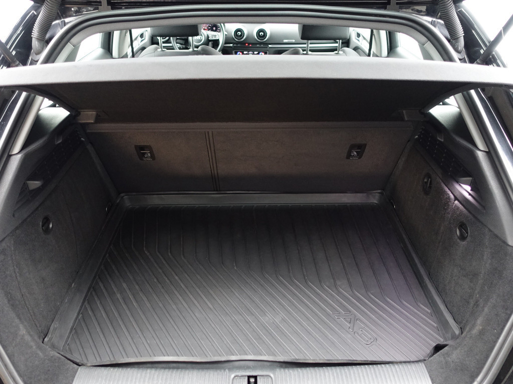 
								Audi A3 Sportback 1.5 TFSI Pro Line S Plus Aut- Xenon Led, Virtual Cockpit, Sfeerverlichting, Sport Interieur, Dynamic Select, Park Assist vol									