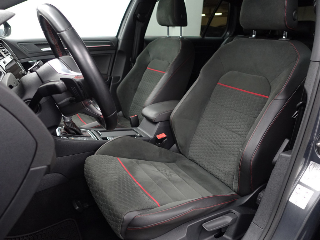 
								Volkswagen Golf 7.5 2.0 TSI GTI Performance Aut- Panoramadak, Virtual Cockpit, Clubsport Interieur, Dynamic Select, Carplay vol									