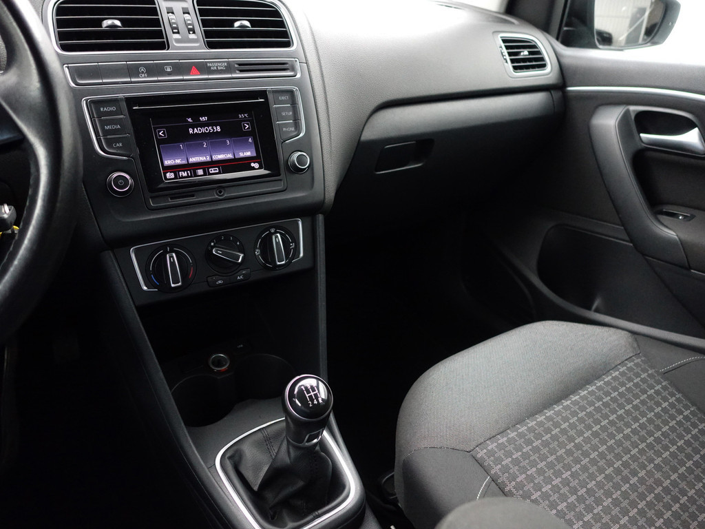 
Volkswagen Polo 1.0 First Edition- 118dkm, Mf Stuur, Clima, Comfort Interieur, Spiegel Pakket vol									