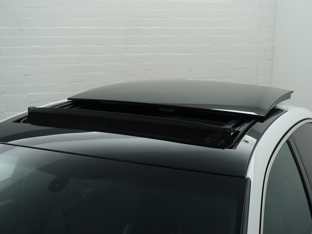 
								Audi A3 Limousine 1.4 TFSI S-line Aut- Panodak, Sport Interieur, Xenon led, Sfeerverlichting, Park Assist, Navi vol									