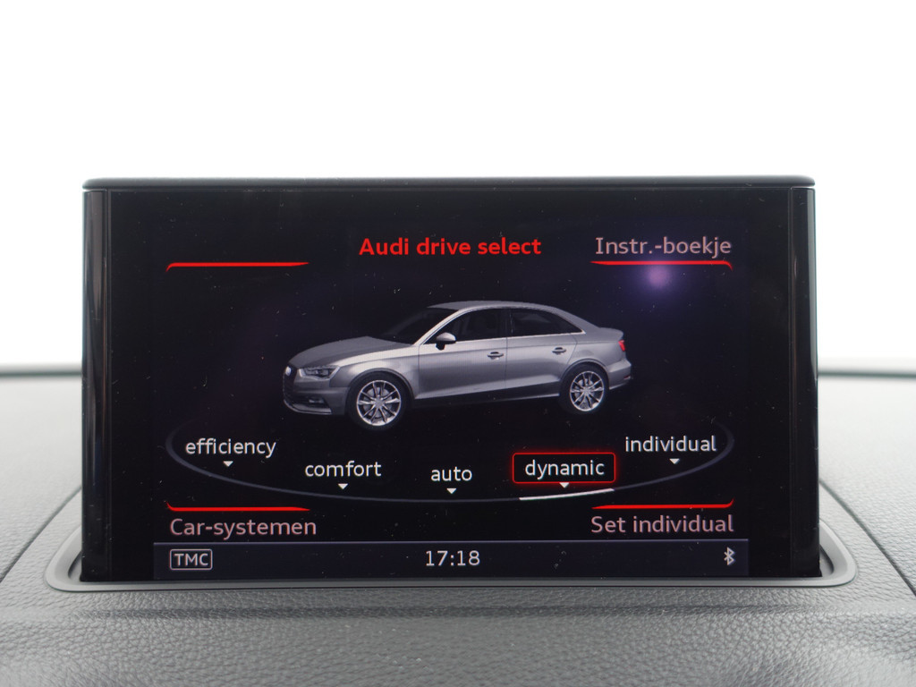 
								Audi A3 Limousine 1.4 TFSI S-line Aut- Panodak, Sport Interieur, Xenon led, Sfeerverlichting, Park Assist, Navi vol									