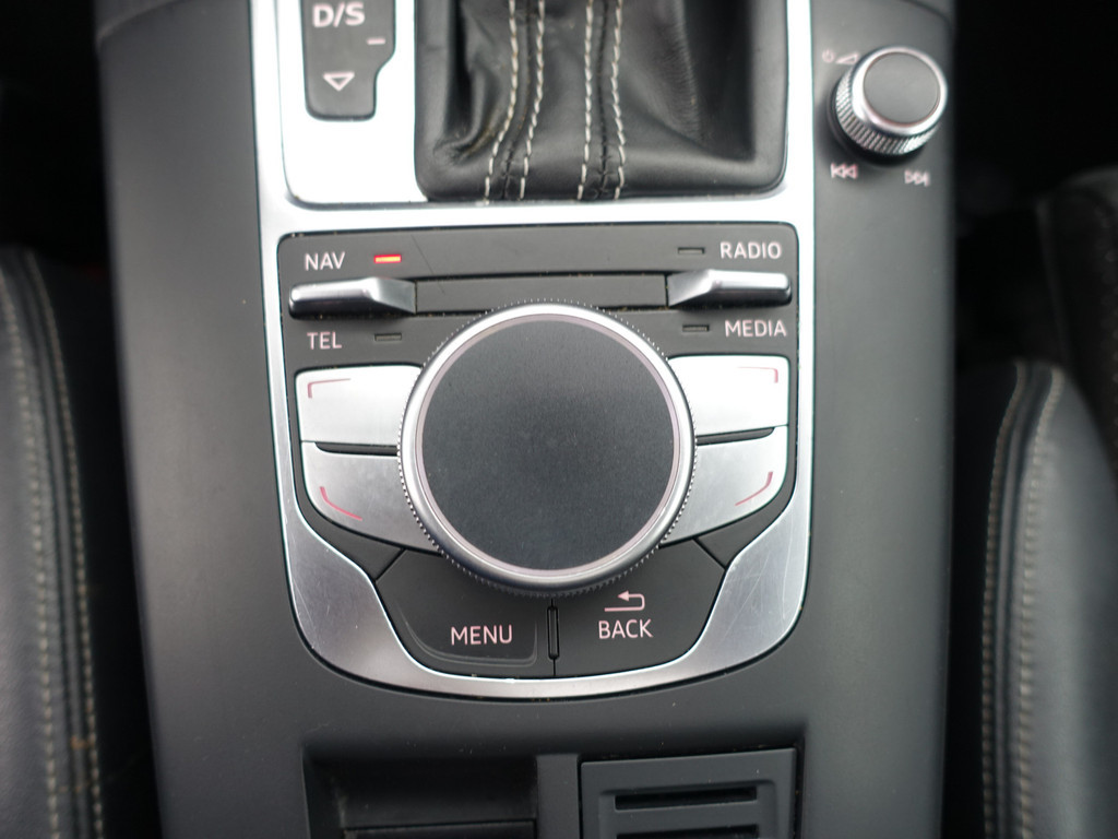 
								Audi A3 Limousine 1.4 TFSI S-line Aut- Panodak, Sport Interieur, Xenon led, Sfeerverlichting, Park Assist, Navi vol									