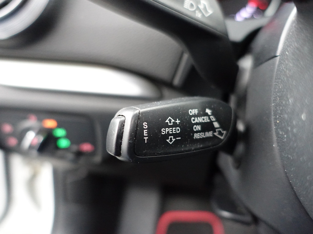 
								Audi A3 Limousine 1.4 TFSI S-line Aut- Panodak, Sport Interieur, Xenon led, Sfeerverlichting, Park Assist, Navi vol									