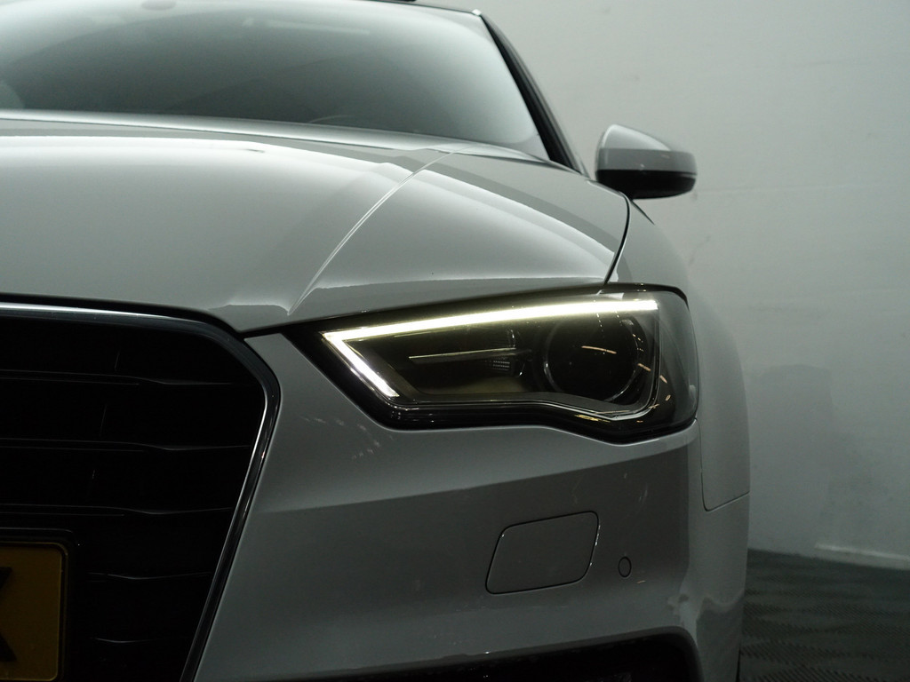 
								Audi A3 Limousine 1.4 TFSI S-line Aut- Panodak, Sport Interieur, Xenon led, Sfeerverlichting, Park Assist, Navi vol									