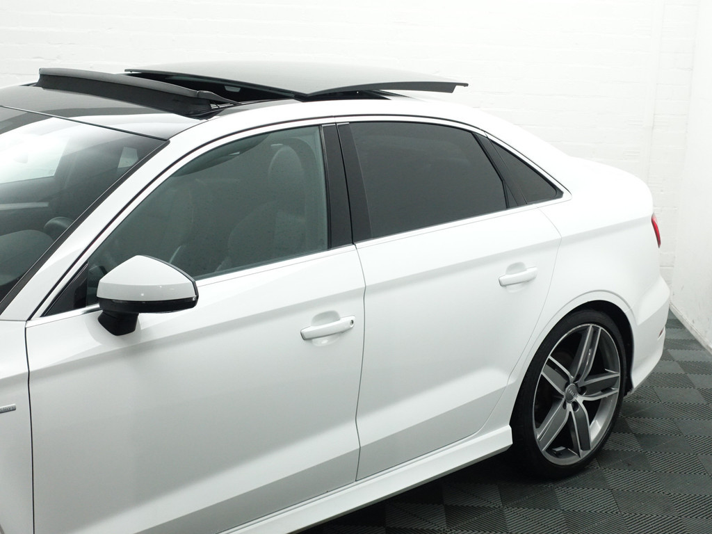 
								Audi A3 Limousine 1.4 TFSI S-line Aut- Panodak, Sport Interieur, Xenon led, Sfeerverlichting, Park Assist, Navi vol									