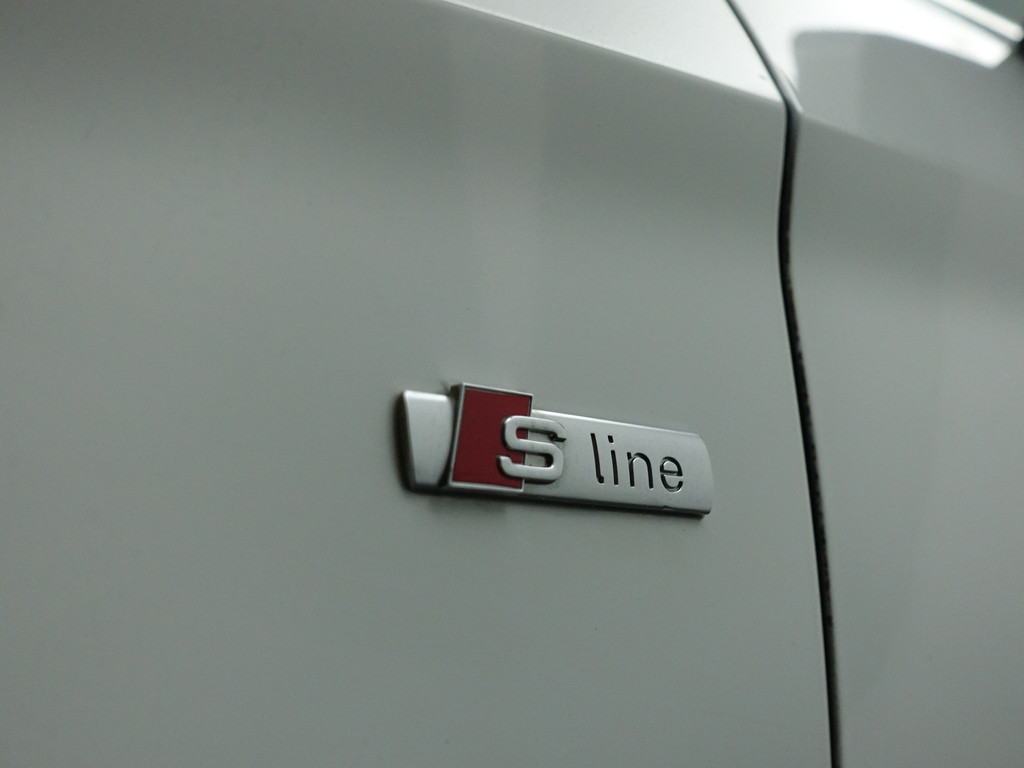 
								Audi A3 Limousine 1.4 TFSI S-line Aut- Panodak, Sport Interieur, Xenon led, Sfeerverlichting, Park Assist, Navi vol									