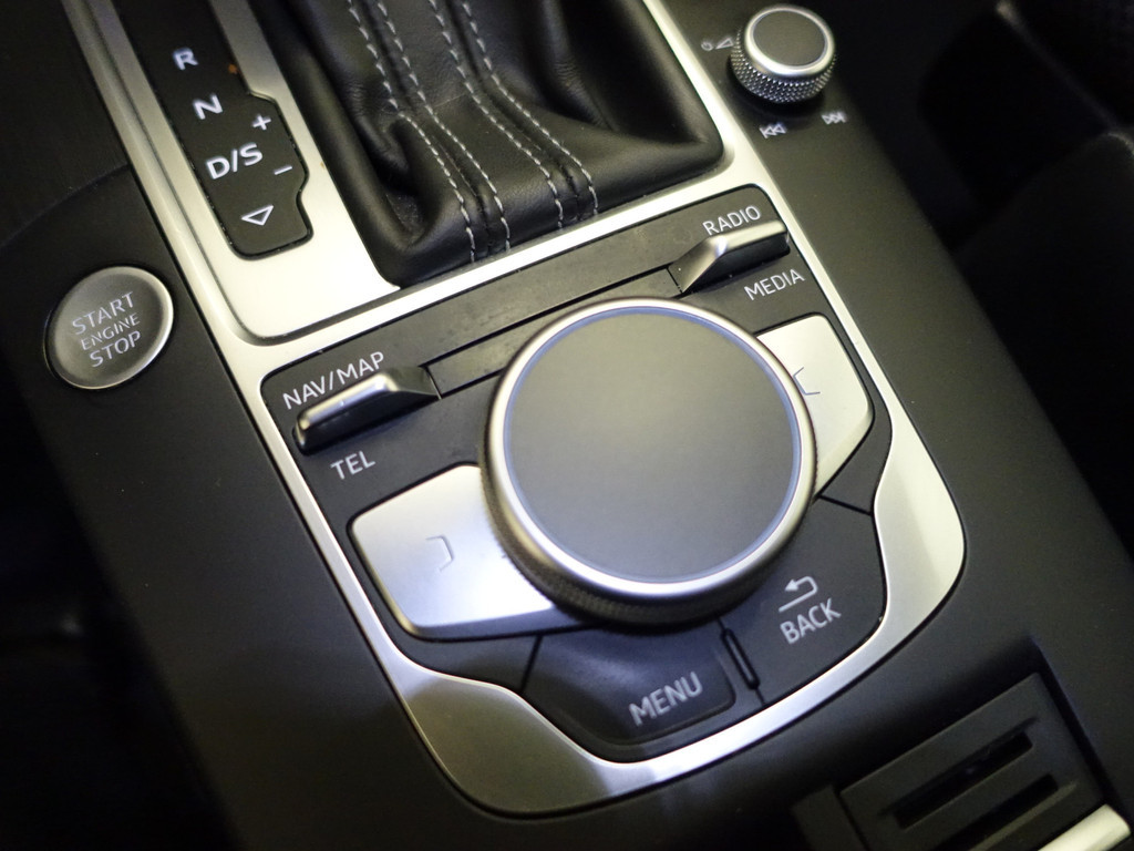 
Audi A3 Sportback 1.4 e-tron Pro LineS S-line Aut- Facelift, Virtual Cockpit, Sport Interieur, Xenon led Matrix, Bang Olufsen, Keyless vol									