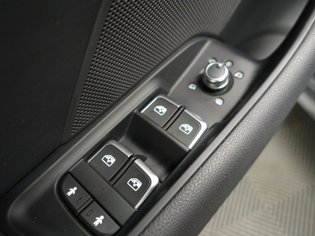 
Audi A3 Sportback 1.4 e-tron Pro LineS S-line Aut- Facelift, Virtual Cockpit, Sport Interieur, Xenon led Matrix, Bang Olufsen, Keyless vol									