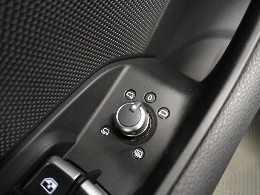 
Audi A3 Sportback 1.4 e-tron Pro LineS S-line Aut- Facelift, Virtual Cockpit, Sport Interieur, Xenon led Matrix, Bang Olufsen, Keyless vol									