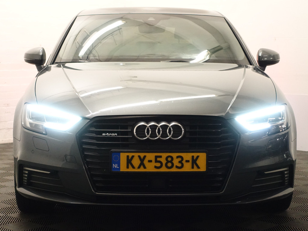 
Audi A3 Sportback 1.4 e-tron Pro LineS S-line Aut- Facelift, Virtual Cockpit, Sport Interieur, Xenon led Matrix, Bang Olufsen, Keyless vol									