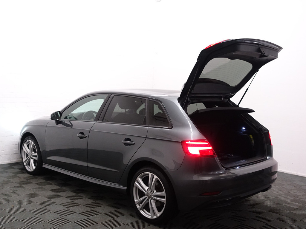 
Audi A3 Sportback 1.4 e-tron Pro LineS S-line Aut- Facelift, Virtual Cockpit, Sport Interieur, Xenon led Matrix, Bang Olufsen, Keyless vol									