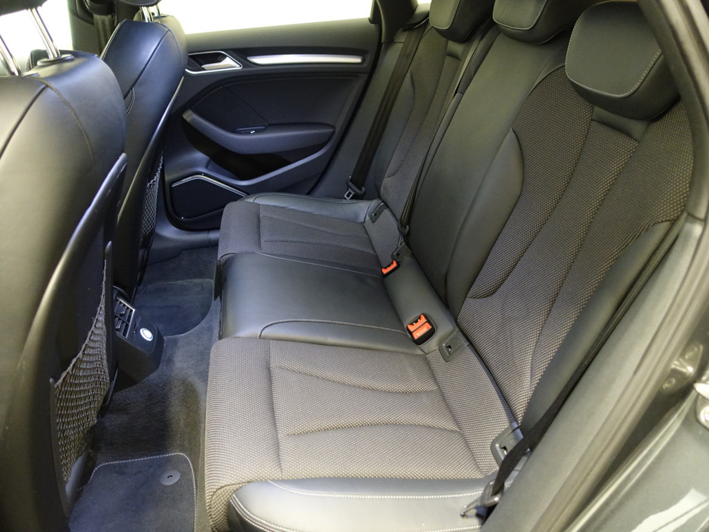 
Audi A3 Sportback 1.4 e-tron Pro LineS S-line Aut- Facelift, Virtual Cockpit, Sport Interieur, Xenon led Matrix, Bang Olufsen, Keyless vol									