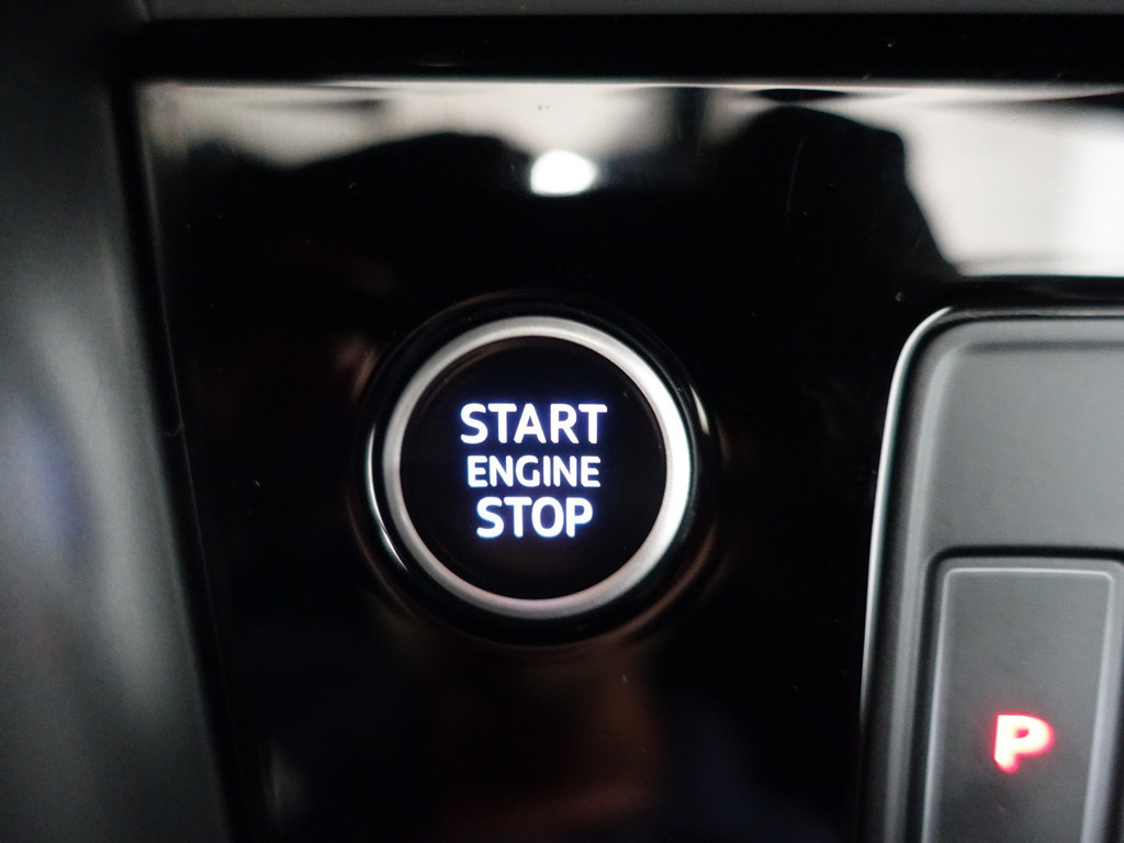 
Audi A3 Sportback 30 TFSI S line Black Optic Aut- Sport Interieur, Virtual Cockpit, Xenon Led, Park Assist, Keyless vol									