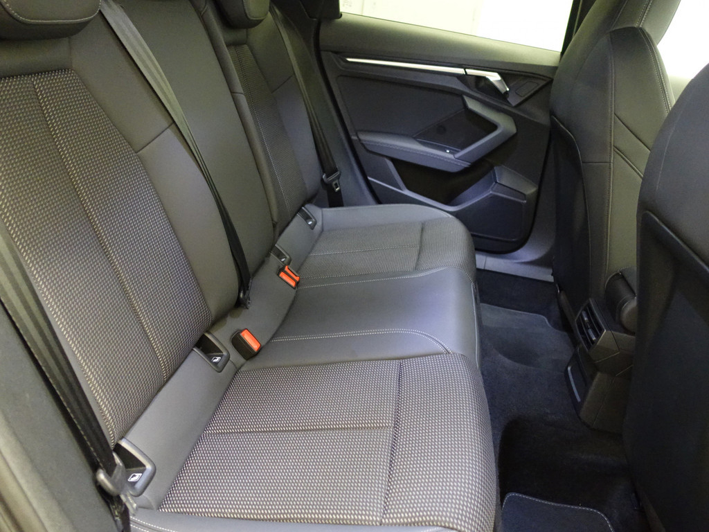 
Audi A3 Sportback 30 TFSI S line Black Optic Aut- Sport Interieur, Virtual Cockpit, Xenon Led, Park Assist, Keyless vol									