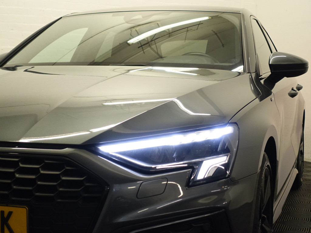 
Audi A3 Sportback 30 TFSI S line Black Optic Aut- Sport Interieur, Virtual Cockpit, Xenon Led, Park Assist, Keyless vol									