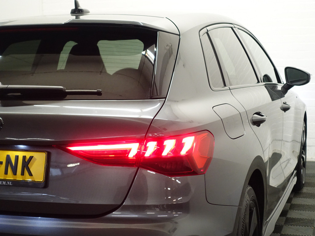 
Audi A3 Sportback 30 TFSI S line Black Optic Aut- Sport Interieur, Virtual Cockpit, Xenon Led, Park Assist, Keyless vol									