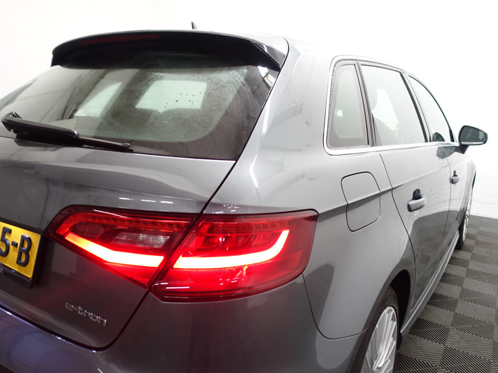 
Audi A3 Sportback 1.4 e-tron PHEV S line Aut- Keyless, Dynamic Select, Ada Cruise, Sport Interieur, Xenon Led vol									