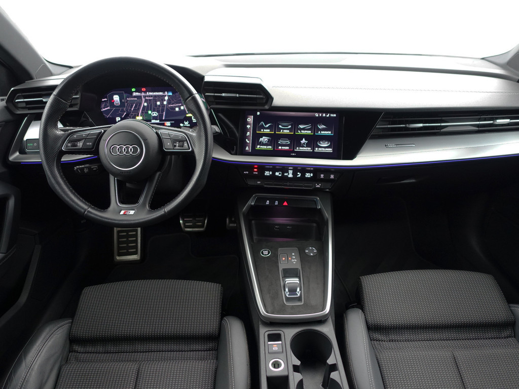 
								Audi A3 Sportback 35 TFSI S Competition Aut- Sport Interieur, Sfeerverlichting, Xenon Led Matrix, CarPlay, Park Assist, Keyless vol									