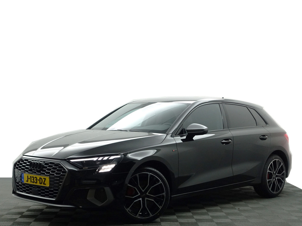 
								Audi A3 Sportback 35 TFSI S Competition Aut- Sport Interieur, Sfeerverlichting, Xenon Led Matrix, CarPlay, Park Assist, Keyless vol									