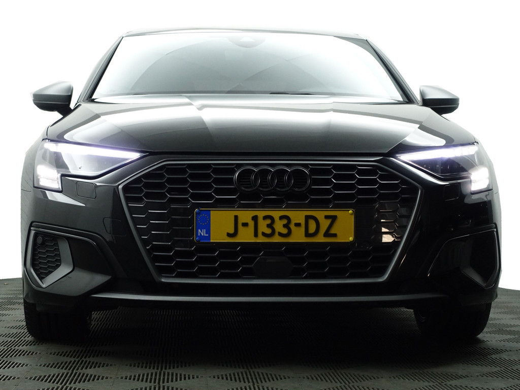 
								Audi A3 Sportback 35 TFSI S Competition Aut- Sport Interieur, Sfeerverlichting, Xenon Led Matrix, CarPlay, Park Assist, Keyless vol									