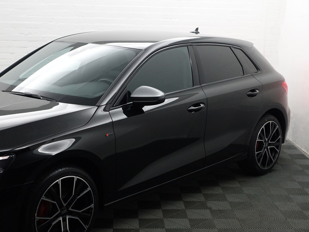 
								Audi A3 Sportback 35 TFSI S Competition Aut- Sport Interieur, Sfeerverlichting, Xenon Led Matrix, CarPlay, Park Assist, Keyless vol									