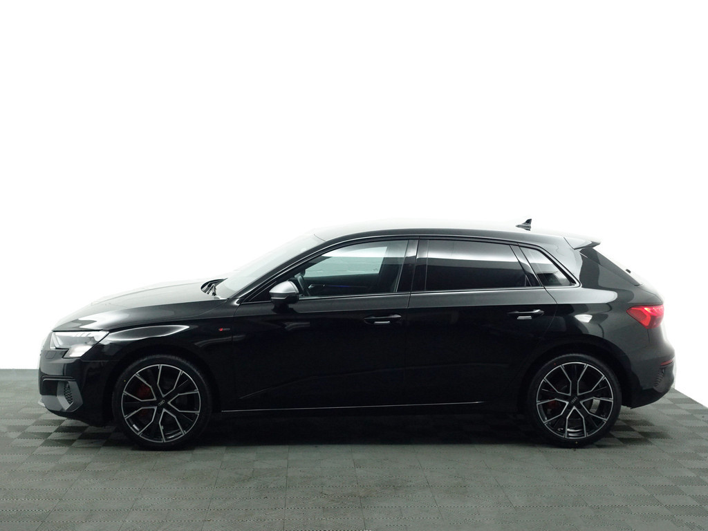 
								Audi A3 Sportback 35 TFSI S Competition Aut- Sport Interieur, Sfeerverlichting, Xenon Led Matrix, CarPlay, Park Assist, Keyless vol									