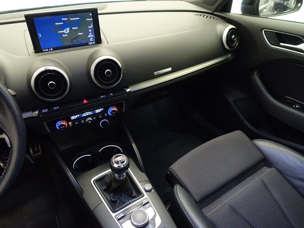 
Audi A3 Sportback 1.0 TFSI S line- Sport Leder, Xenon Led, Clima, Navi, Cruise, Dynamic Select vol									