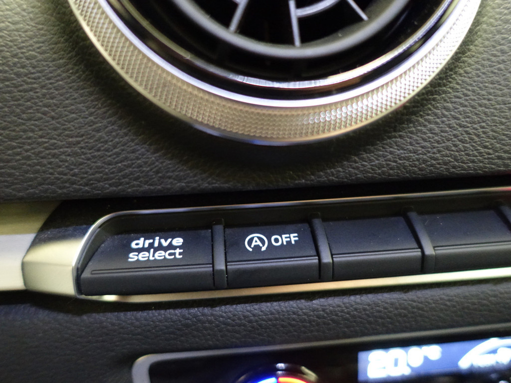 
Audi A3 Sportback 1.0 TFSI S line- Sport Leder, Xenon Led, Clima, Navi, Cruise, Dynamic Select vol									