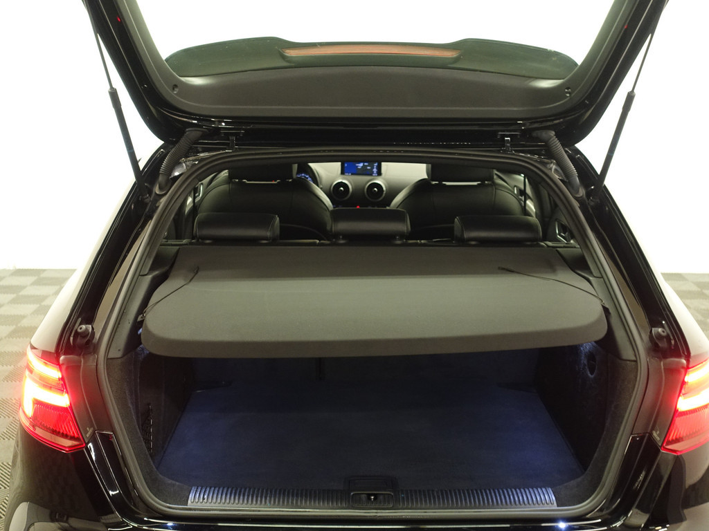 
Audi A3 Sportback 1.0 TFSI S line- Sport Leder, Xenon Led, Clima, Navi, Cruise, Dynamic Select vol									