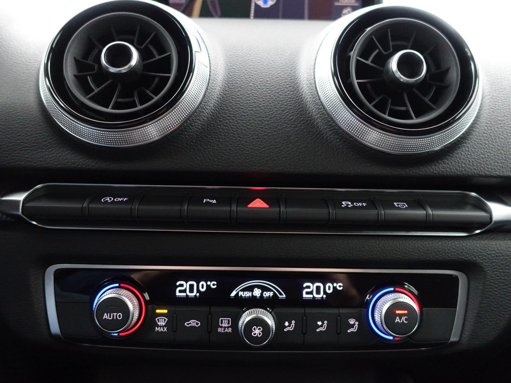 
								Audi A3 Limousine 30 TFSI Pro Line S Aut- Virtual Cockpit, Ada Cruise, Xenon Led, Keyless, Park Assist, Sfeerverlichting vol									