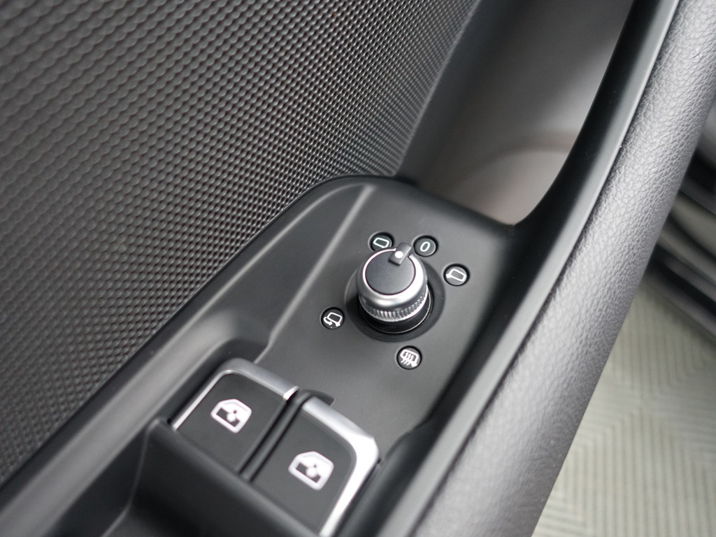 
								Audi A3 Limousine 30 TFSI Pro Line S Aut- Virtual Cockpit, Ada Cruise, Xenon Led, Keyless, Park Assist, Sfeerverlichting vol									